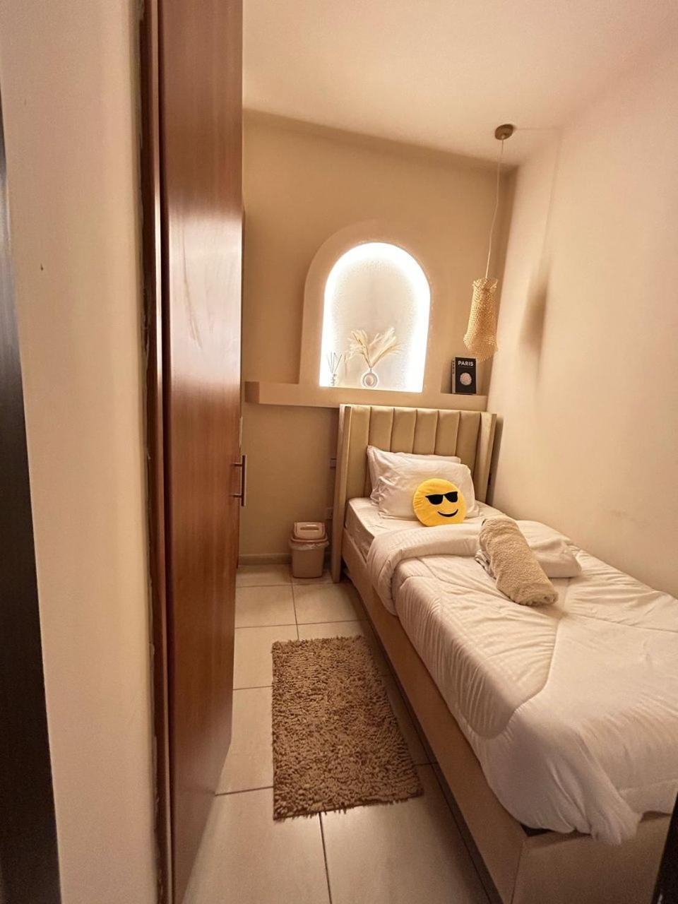 Adaz Capsule hotel