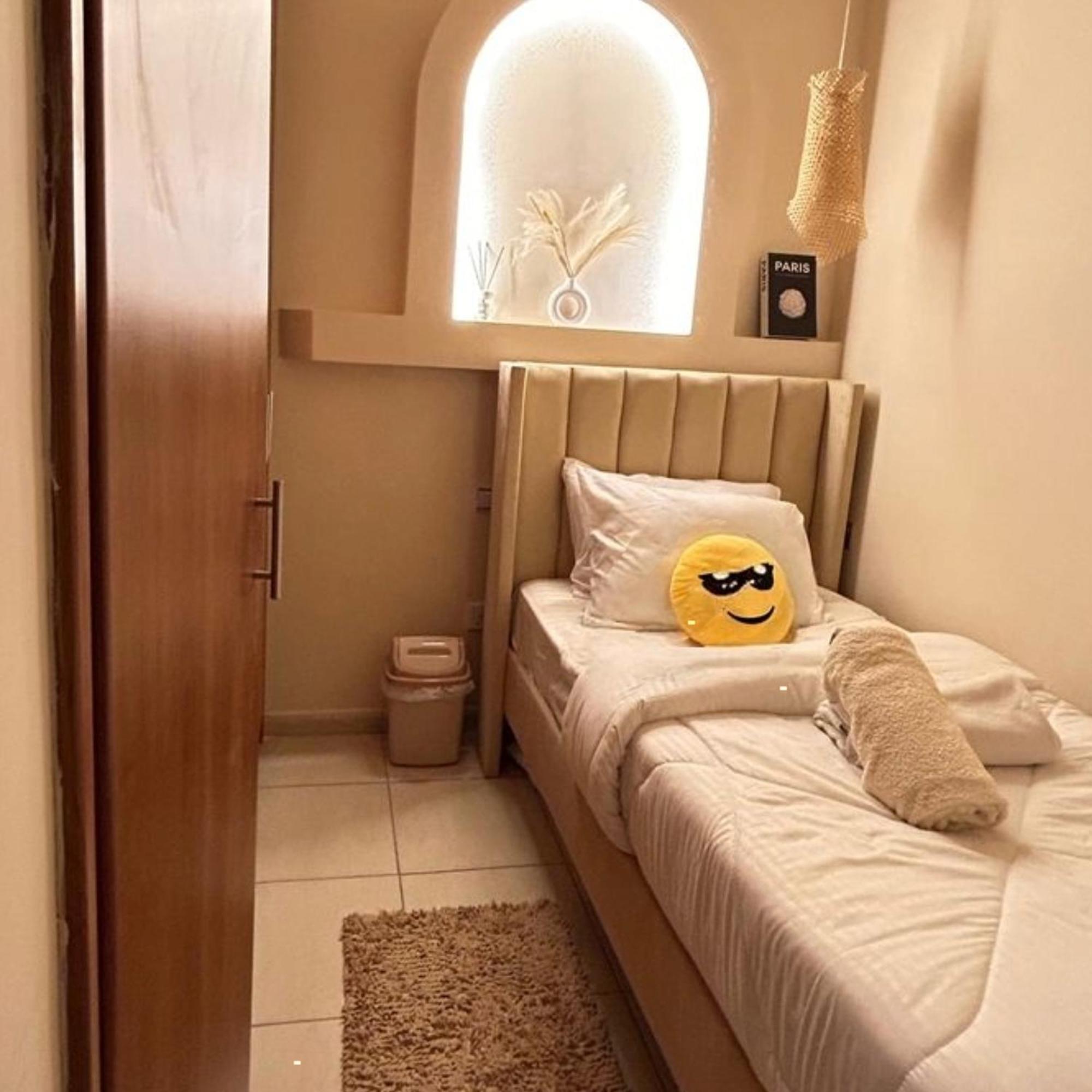 Capsule hotel Adaz *