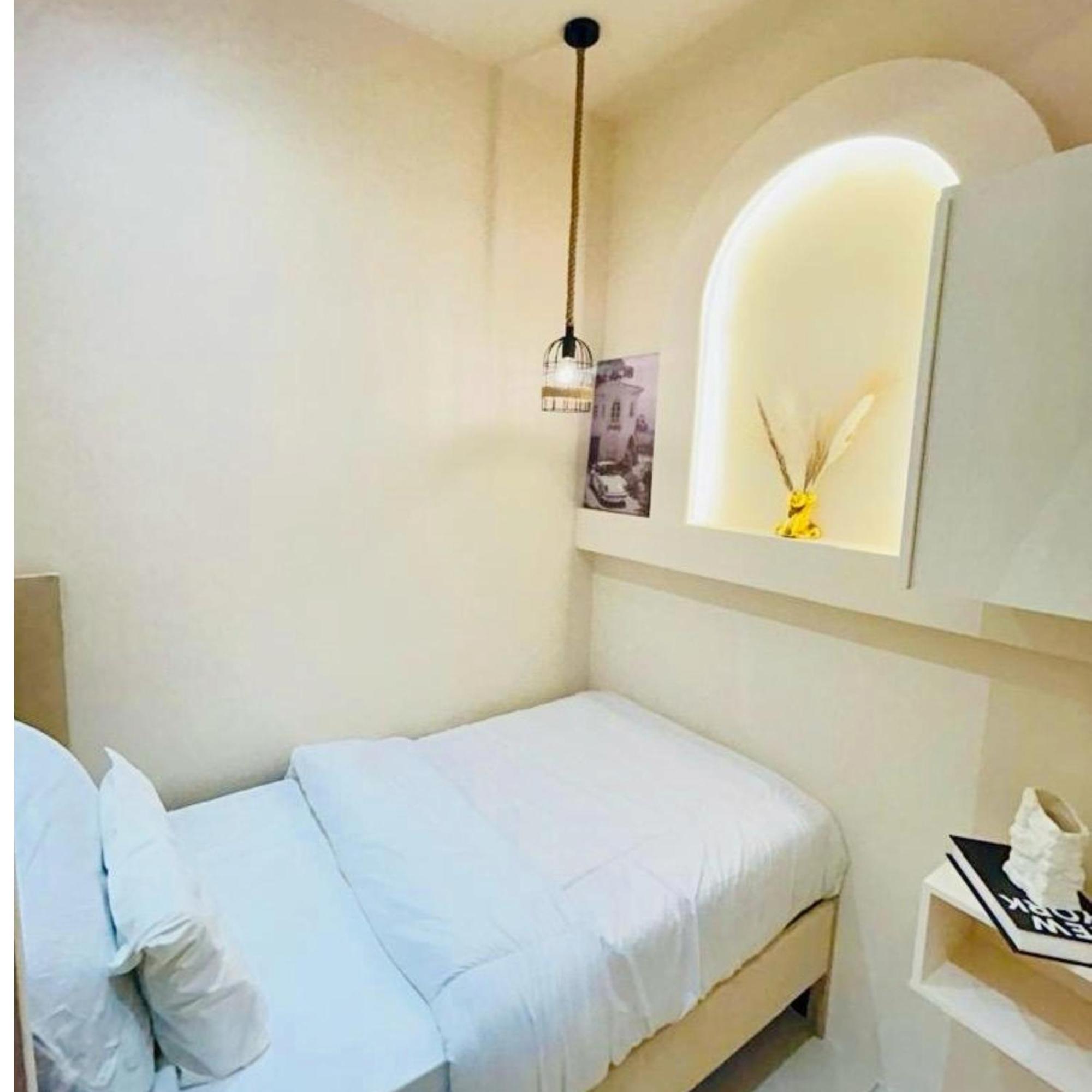 Adaz Capsule hotel *