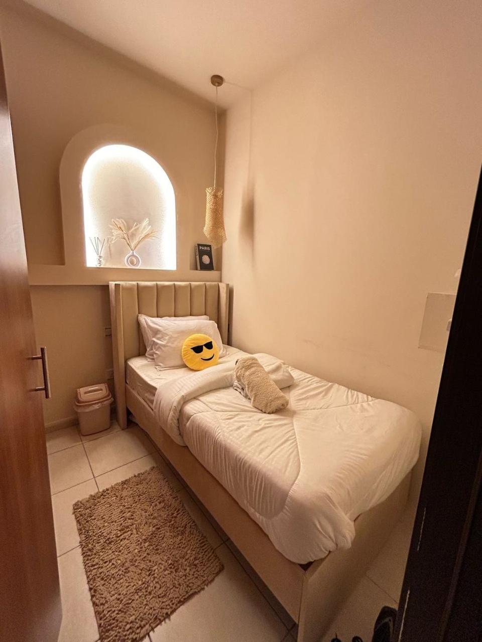 Capsule hotel Adaz